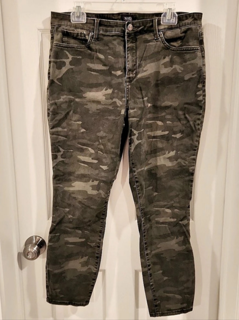 NYDJ Ami Skinny Camo Jeans Women 16 Green Camouflage Stretch Crop Ankle EUC